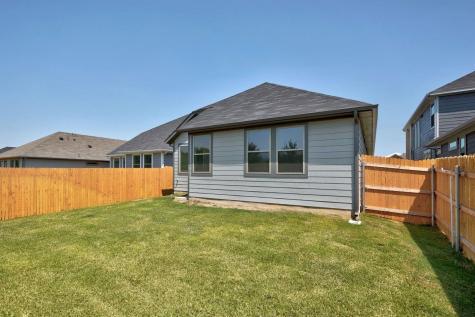 278 Bendecido Loop Elgin TX 78621