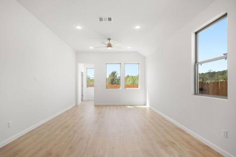 278 Bendecido Loop Elgin TX 78621