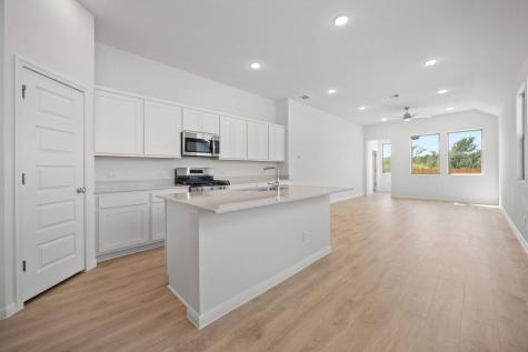 278 Bendecido Loop Elgin TX 78621