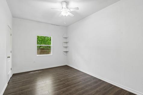 810 Lamar Street Luling TX 78648