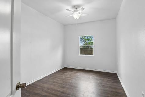 810 Lamar Street Luling TX 78648