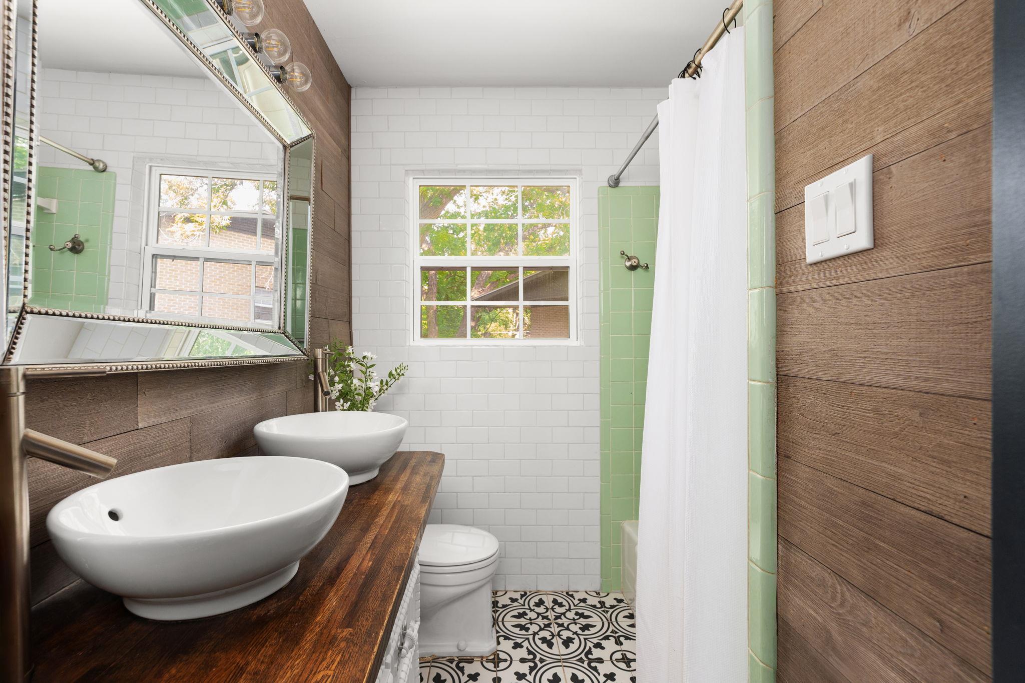 2403 Little John Lane Austin TX 78704