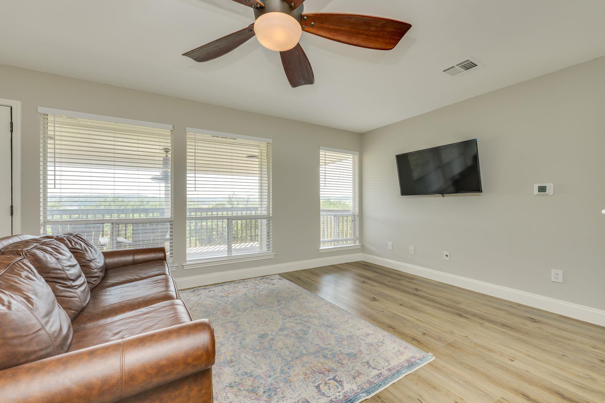 704 Deckhouse Drive Lago Vista TX 78645