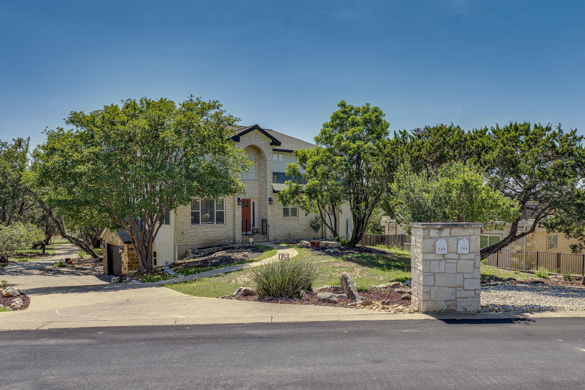 704 Deckhouse Drive Lago Vista TX 78645