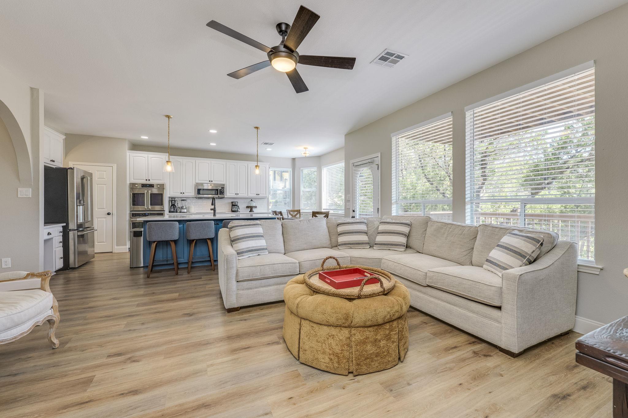 704 Deckhouse Drive Lago Vista TX 78645