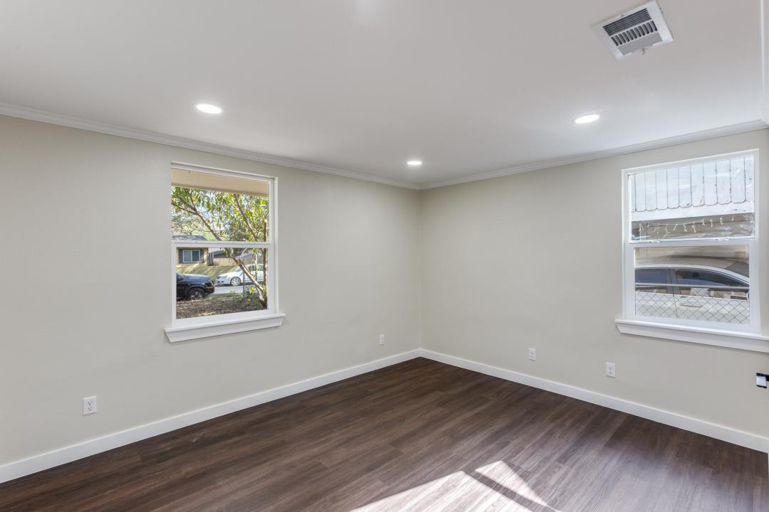 1118 Spur Street Austin TX 78721