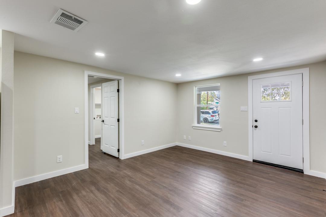 1118 Spur Street Austin TX 78721