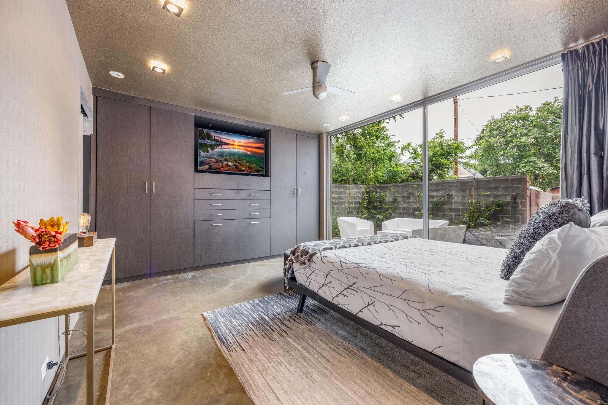 704 W Live Oak Street Austin TX 78704