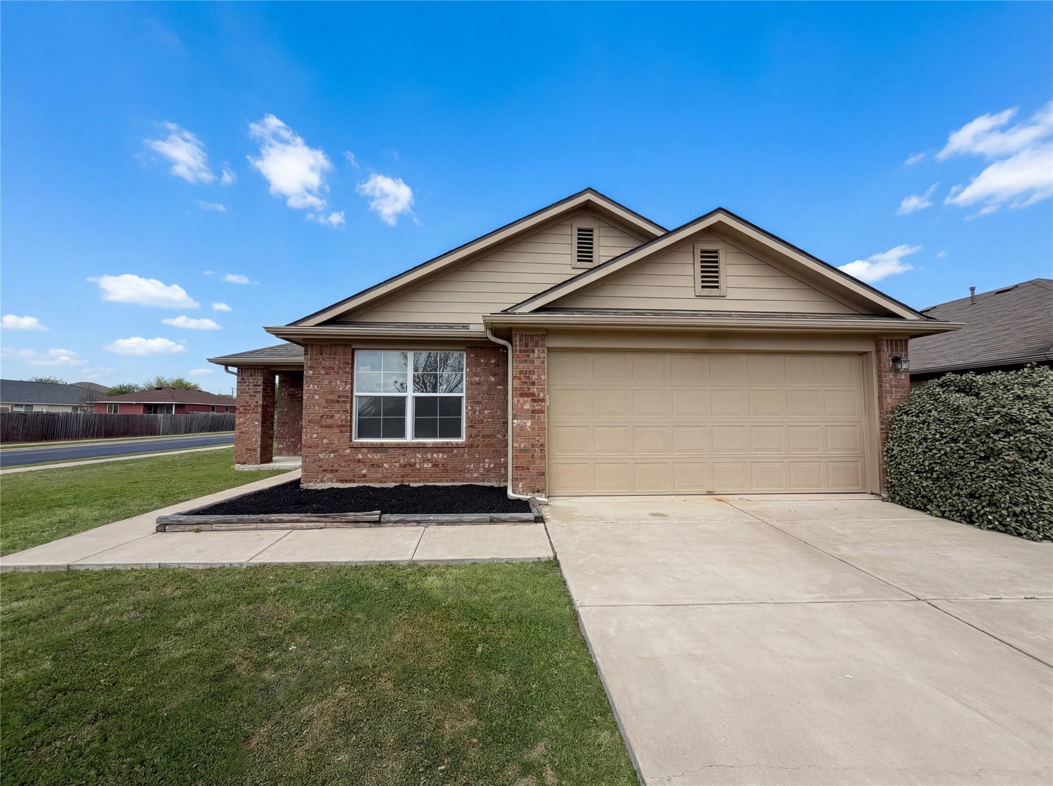 201 Camellia Drive Hutto TX 78634