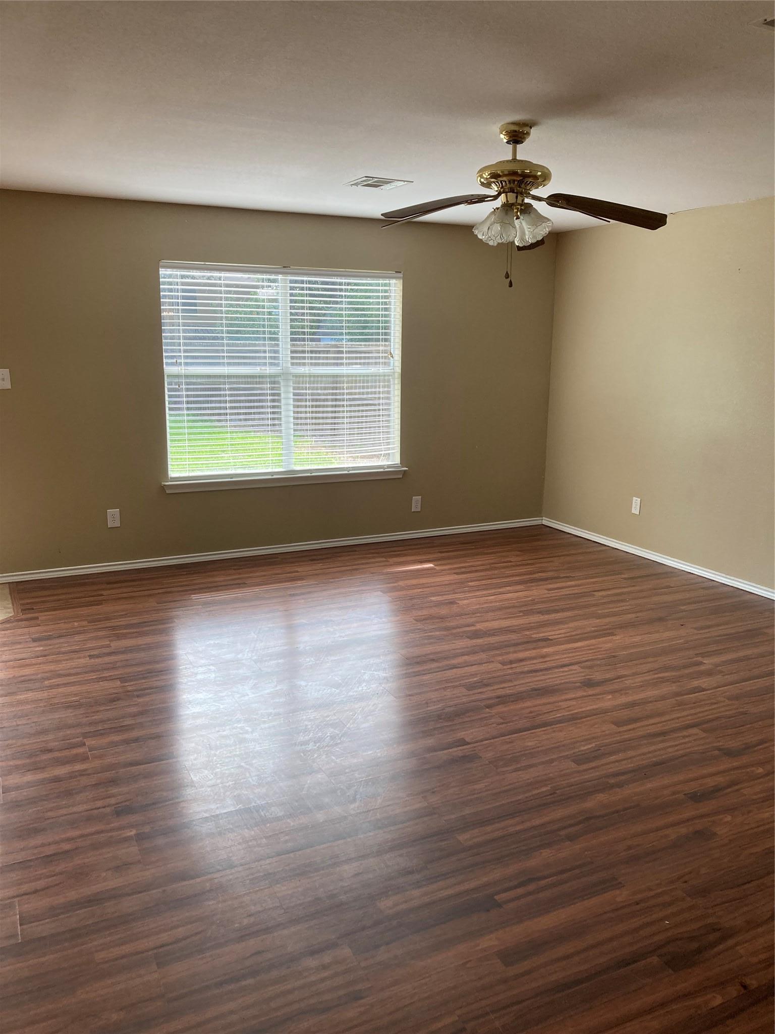 186 Carriage Way Kyle TX 78640