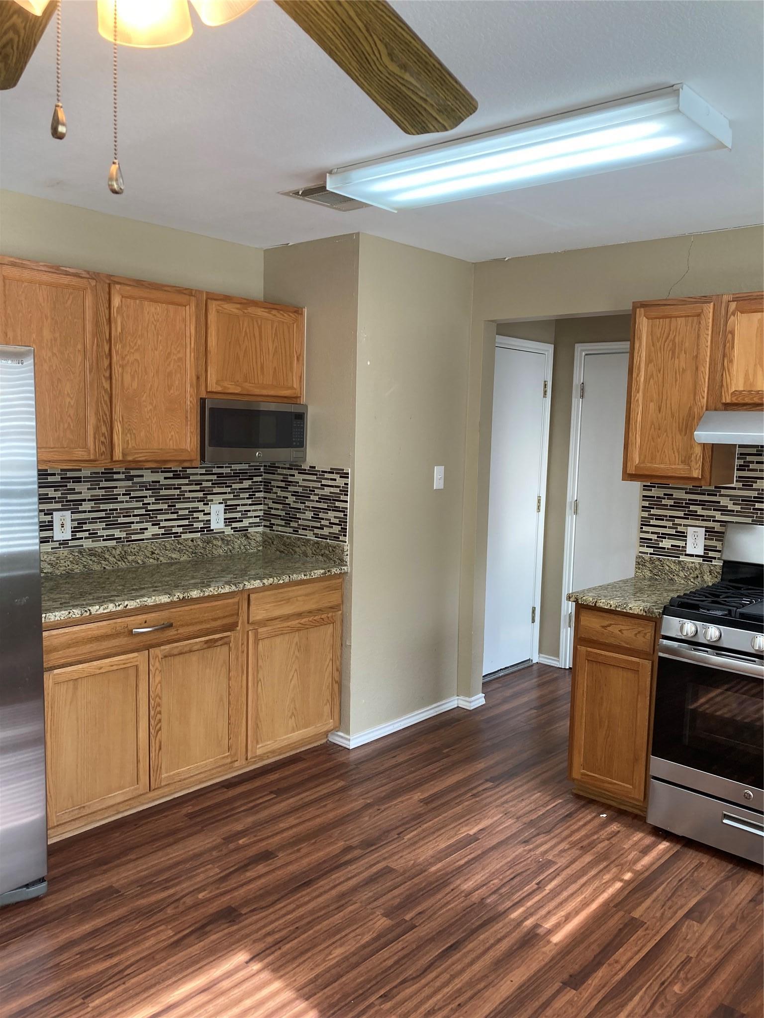 186 Carriage Way Kyle TX 78640