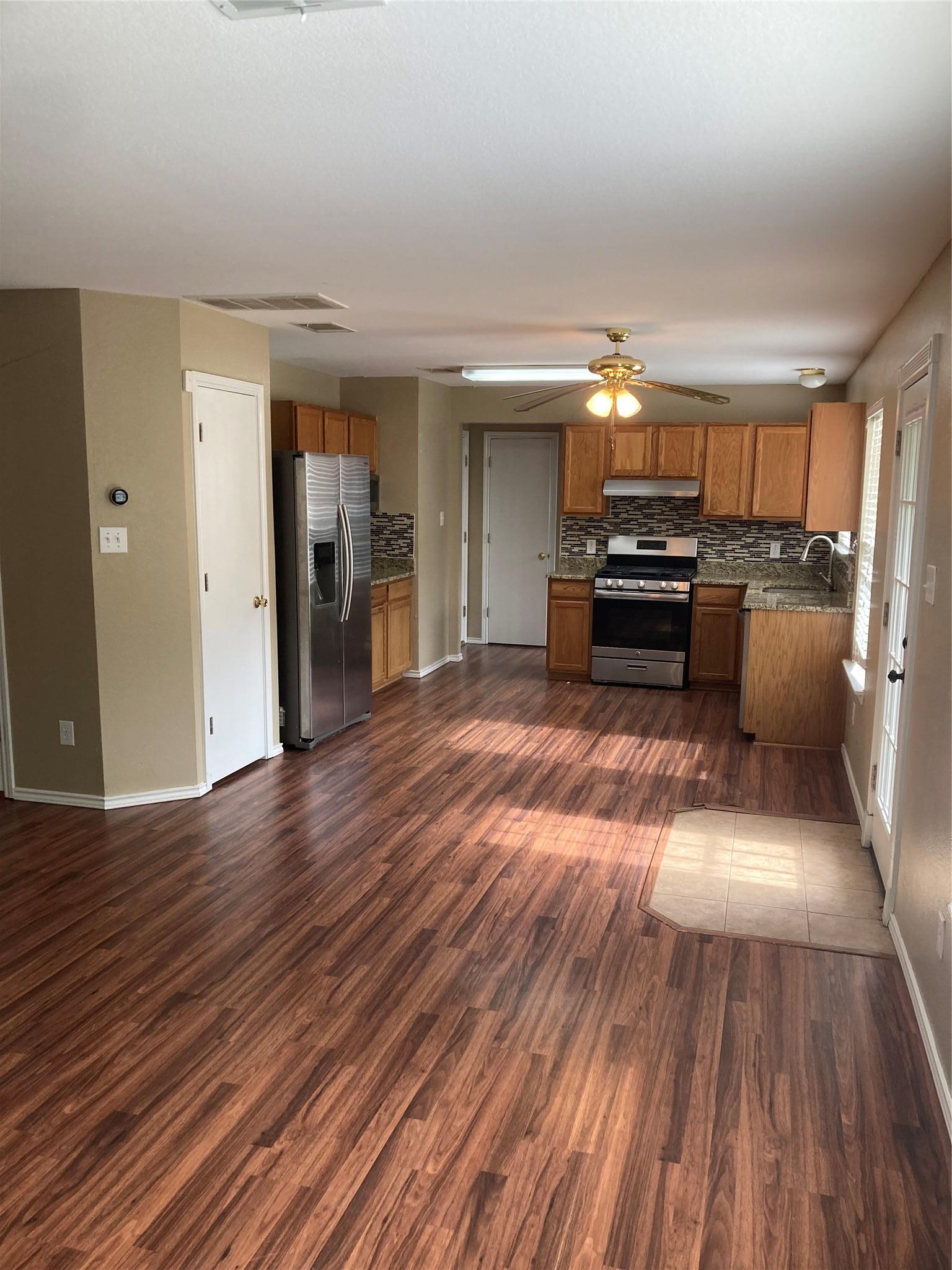186 Carriage Way Kyle TX 78640