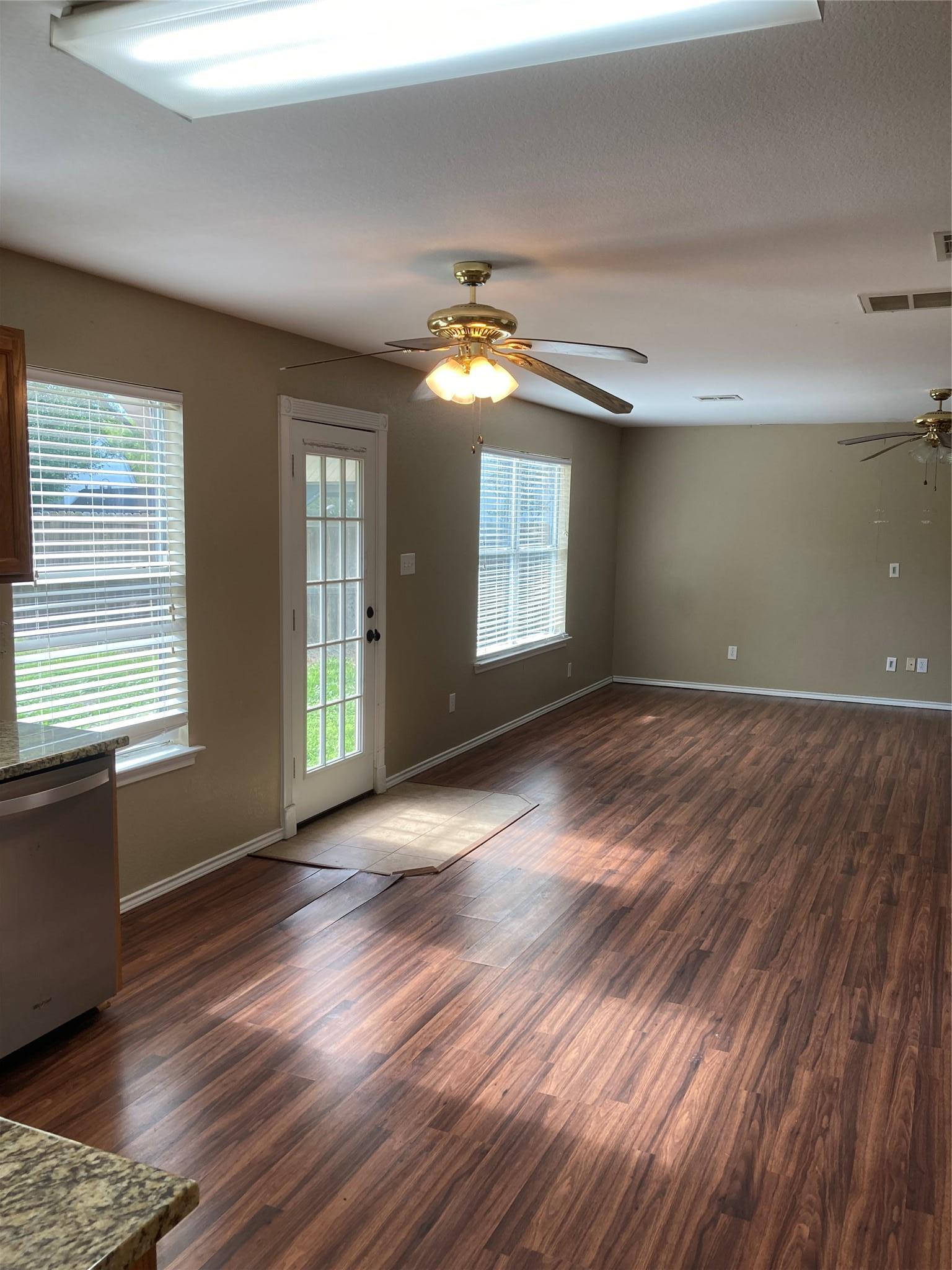 186 Carriage Way Kyle TX 78640