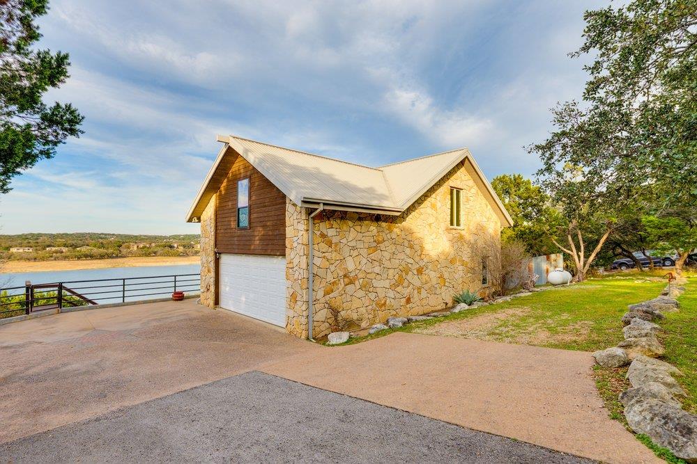 21008 W Lakeshore Drive Spicewood TX 78669
