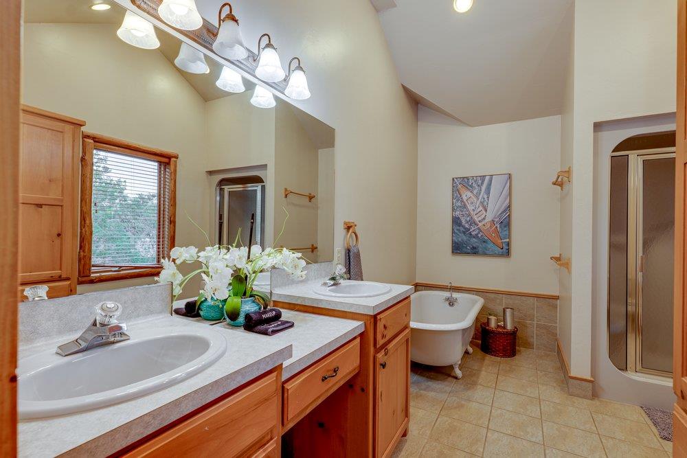 21008 W Lakeshore Drive Spicewood TX 78669