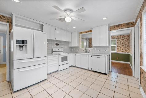 20024 W Lakeshore Drive Magnolia TX 77355