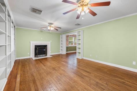 20024 W Lakeshore Drive Magnolia TX 77355