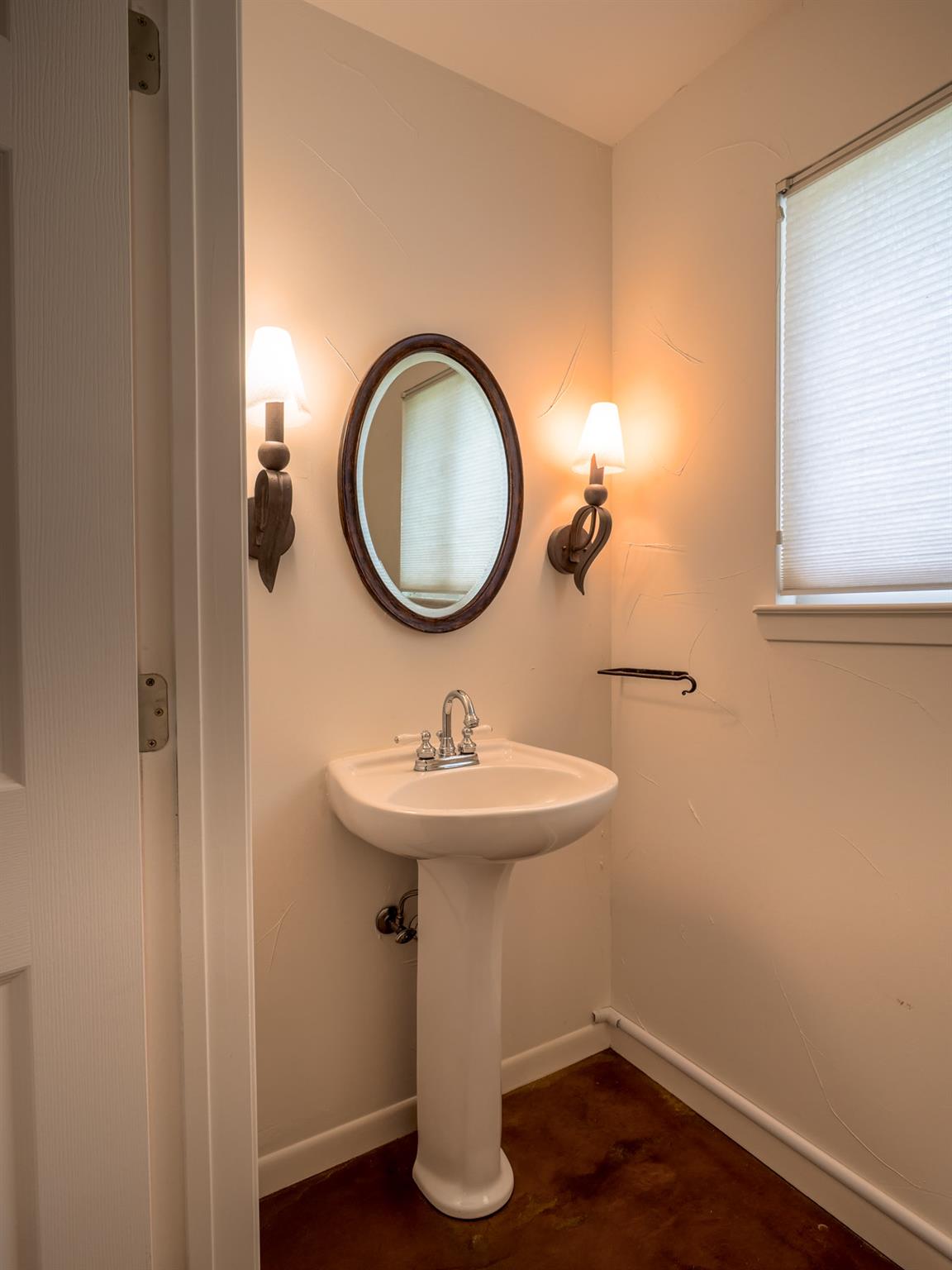 736 W Lakecrest Drive Bluffton TX 78607
