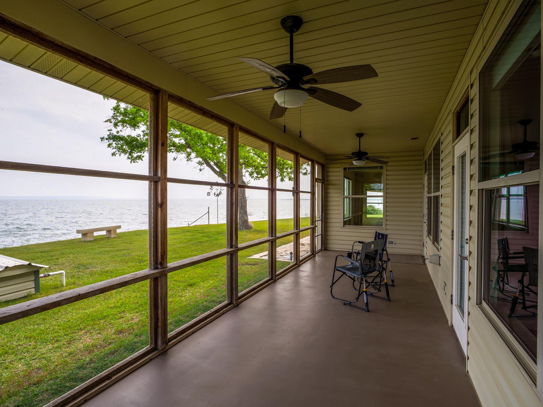 736 W Lakecrest Drive Bluffton TX 78607