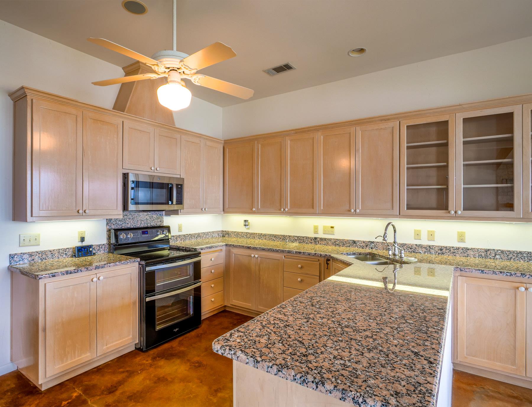 736 W Lakecrest Drive Bluffton TX 78607