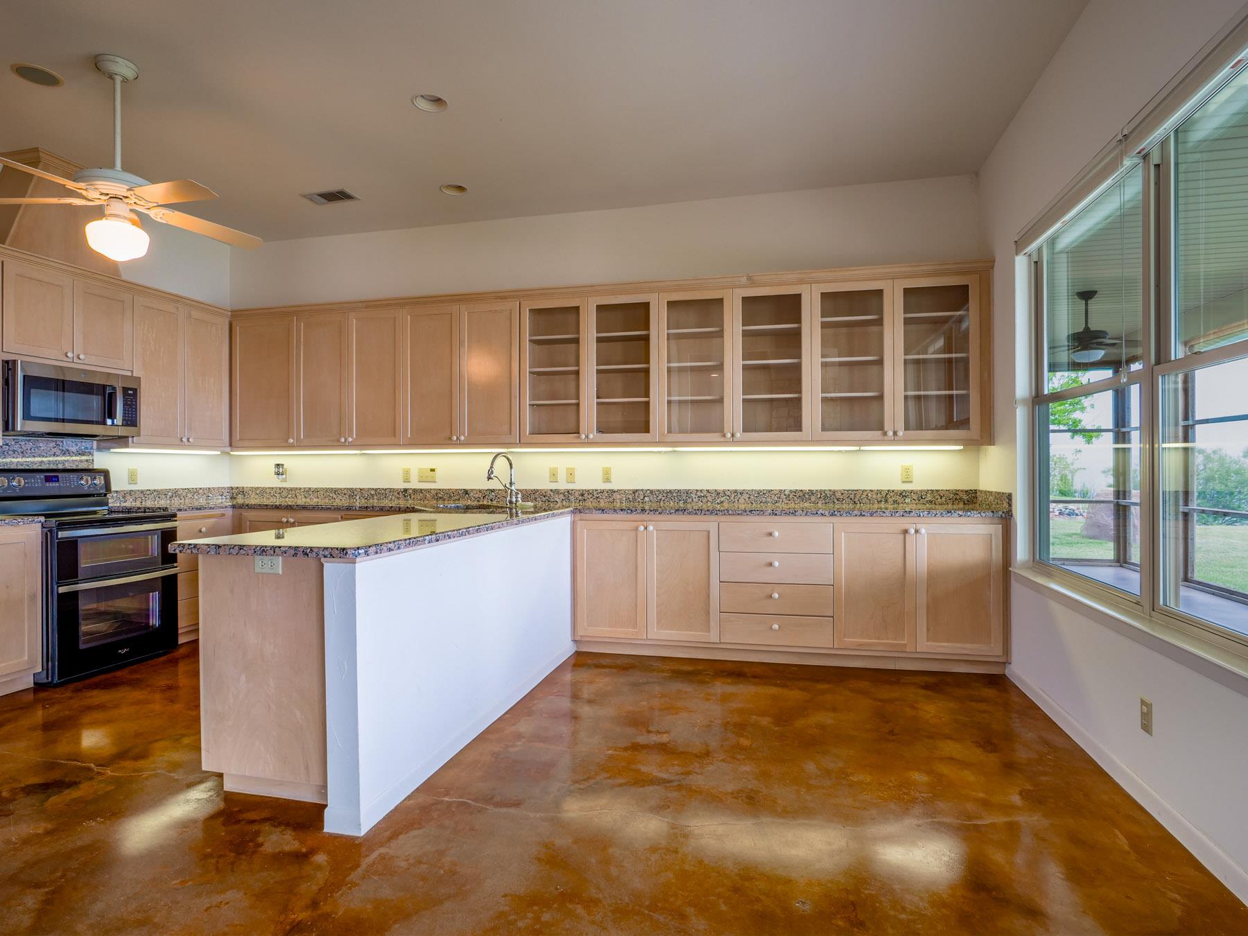 736 W Lakecrest Drive Bluffton TX 78607