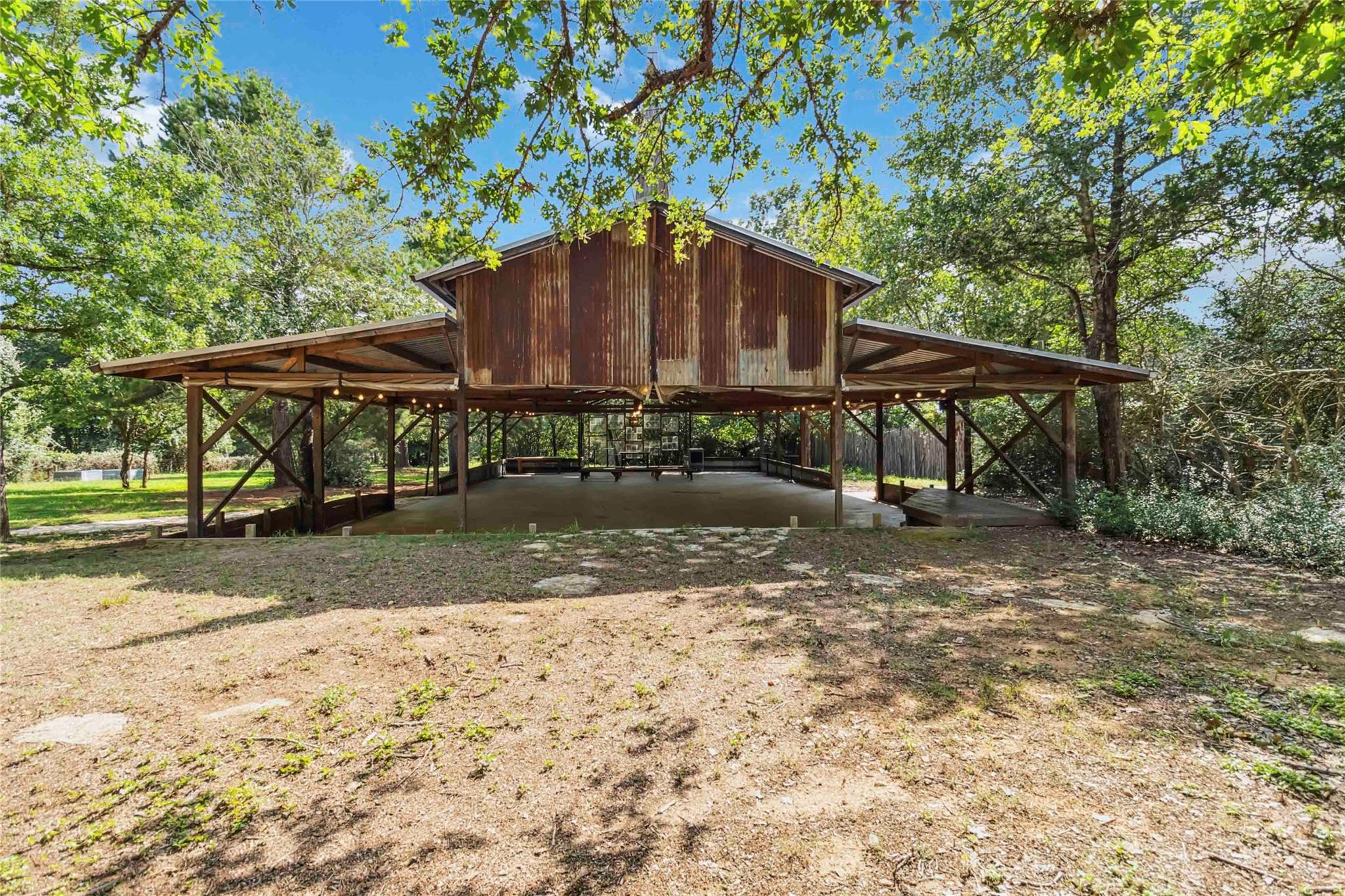 208 Old Potato Road Paige TX 78659
