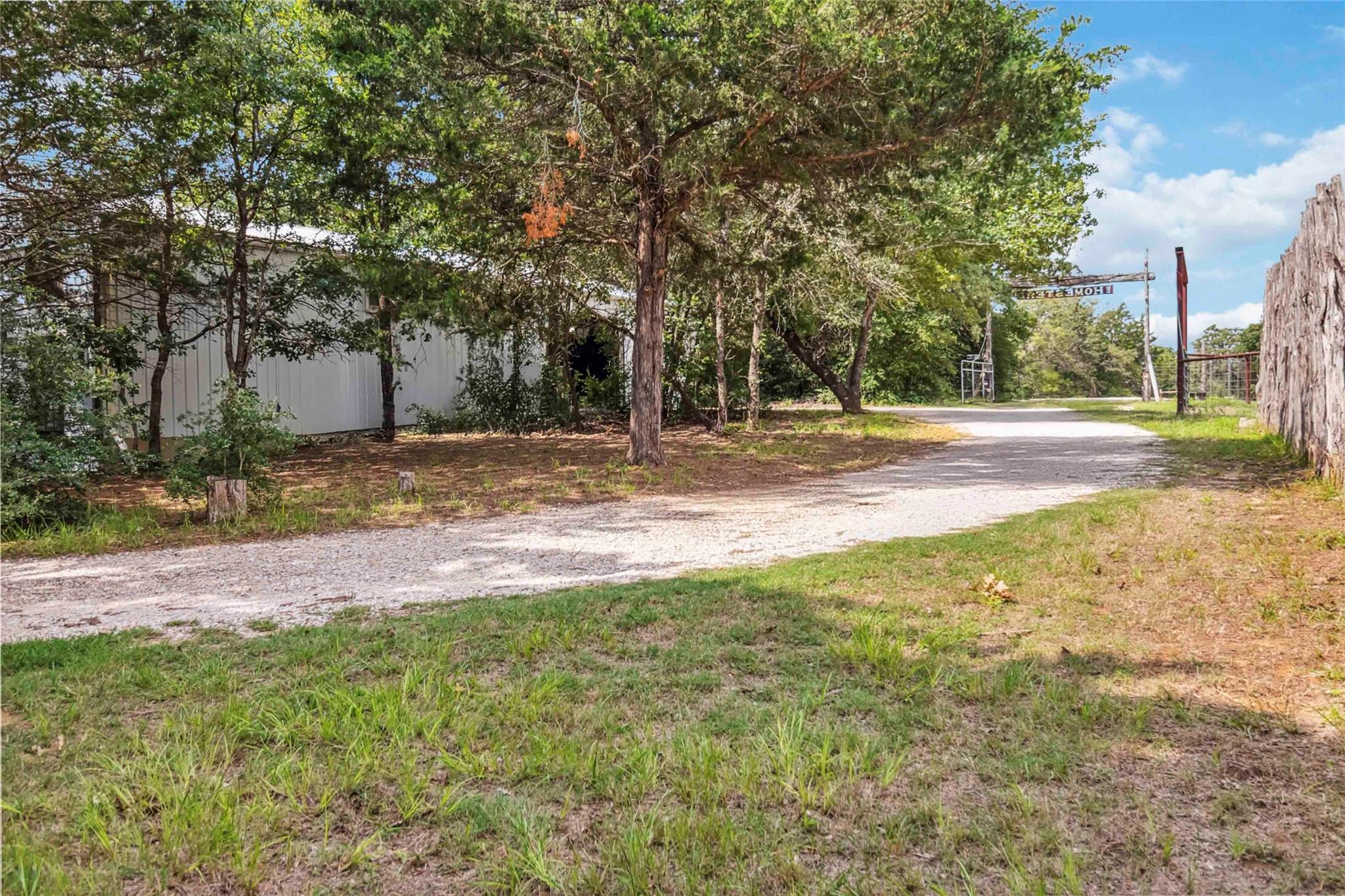 208 Old Potato Road Paige TX 78659