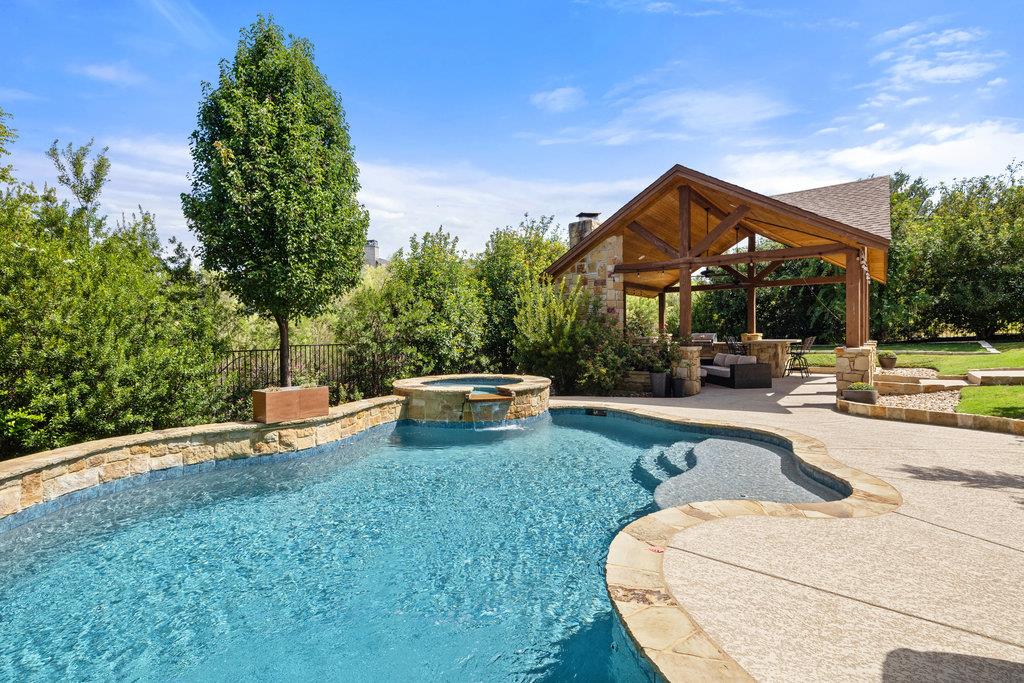 305 Enchanted Hilltop Way Austin TX 78738