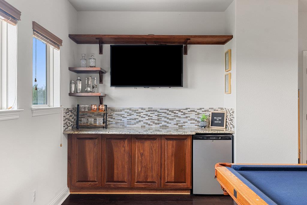 305 Enchanted Hilltop Way Austin TX 78738