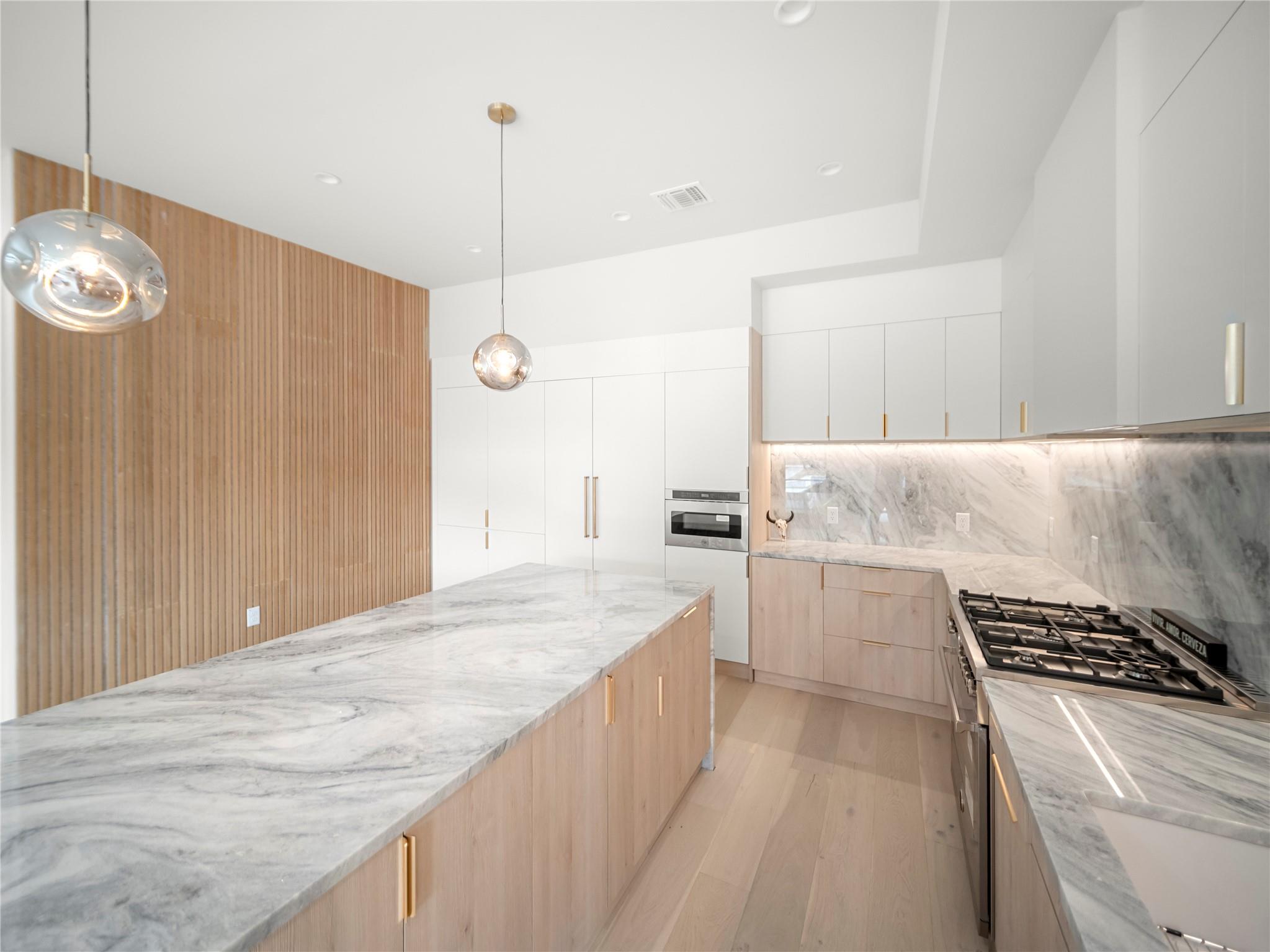 2107 Brackenridge Street Austin TX 78704
