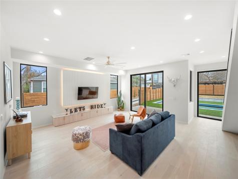 2107 Brackenridge Street Austin TX 78704