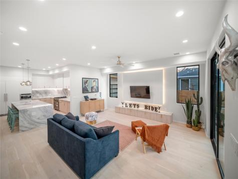 2107 Brackenridge Street Austin TX 78704
