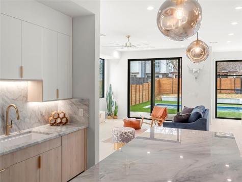 2107 Brackenridge Street Austin TX 78704