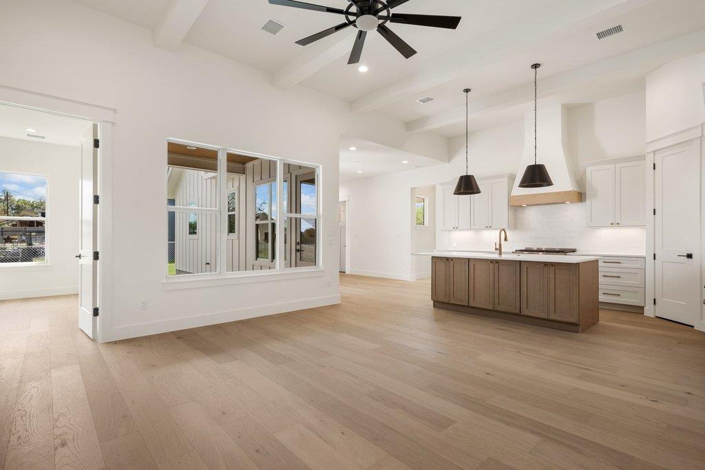 501 Ranchview Drive Johnson City TX 78636