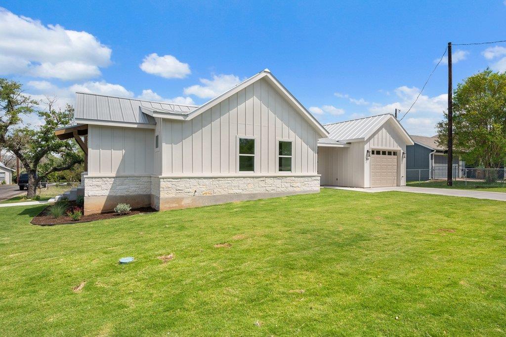 501 Ranchview Drive Johnson City TX 78636