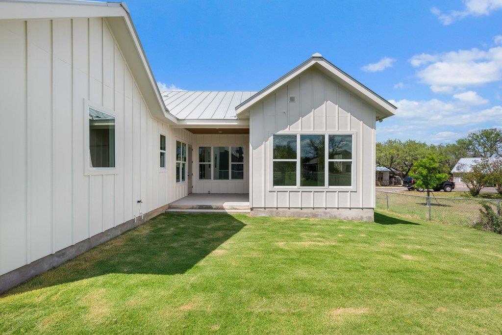 501 Ranchview Drive Johnson City TX 78636