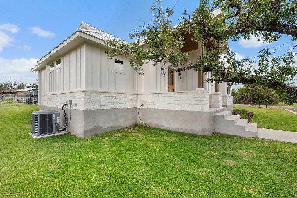 501 Ranchview Drive Johnson City TX 78636