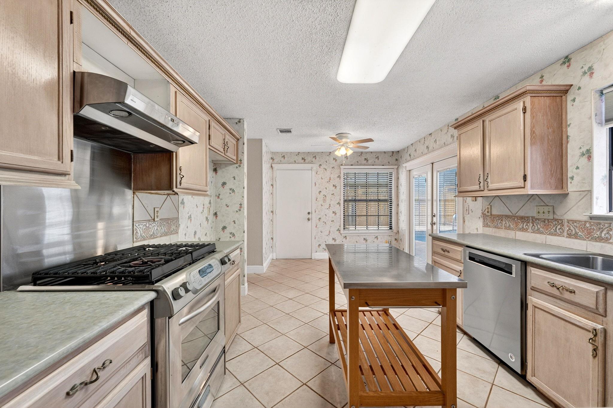 1607 Garnaas Drive Austin TX 78758