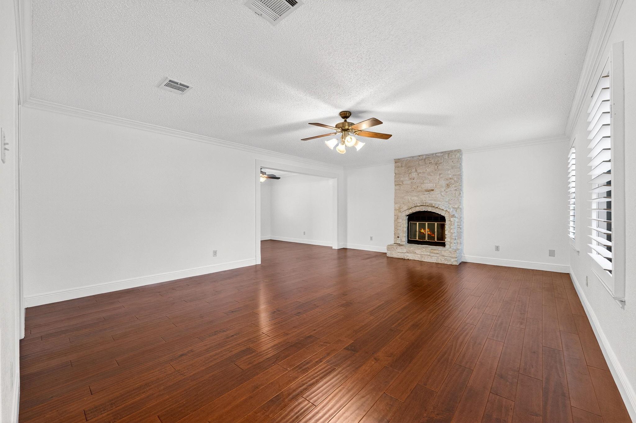 1607 Garnaas Drive Austin TX 78758