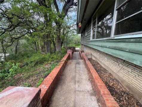 104 Chula Vista Street San Marcos TX 78666