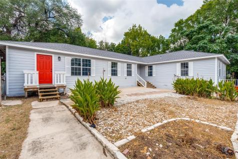 417 N Blanco Street Lockhart TX 78644