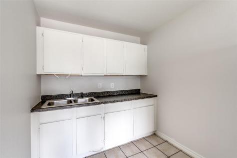 417 N Blanco Street Lockhart TX 78644