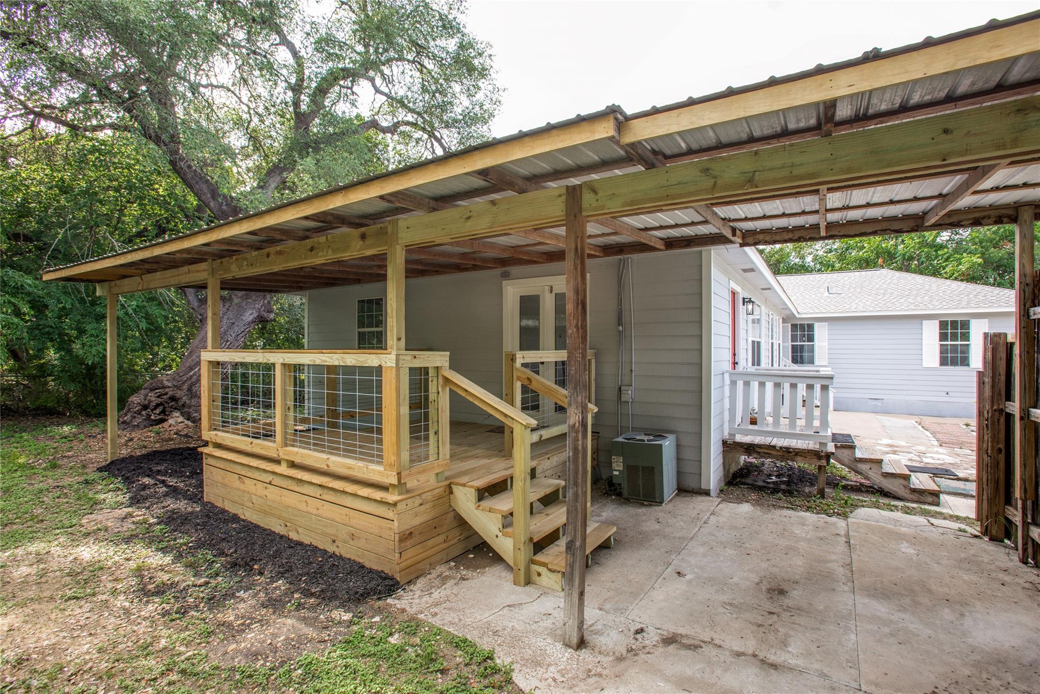 417 N Blanco Street Lockhart TX 78644