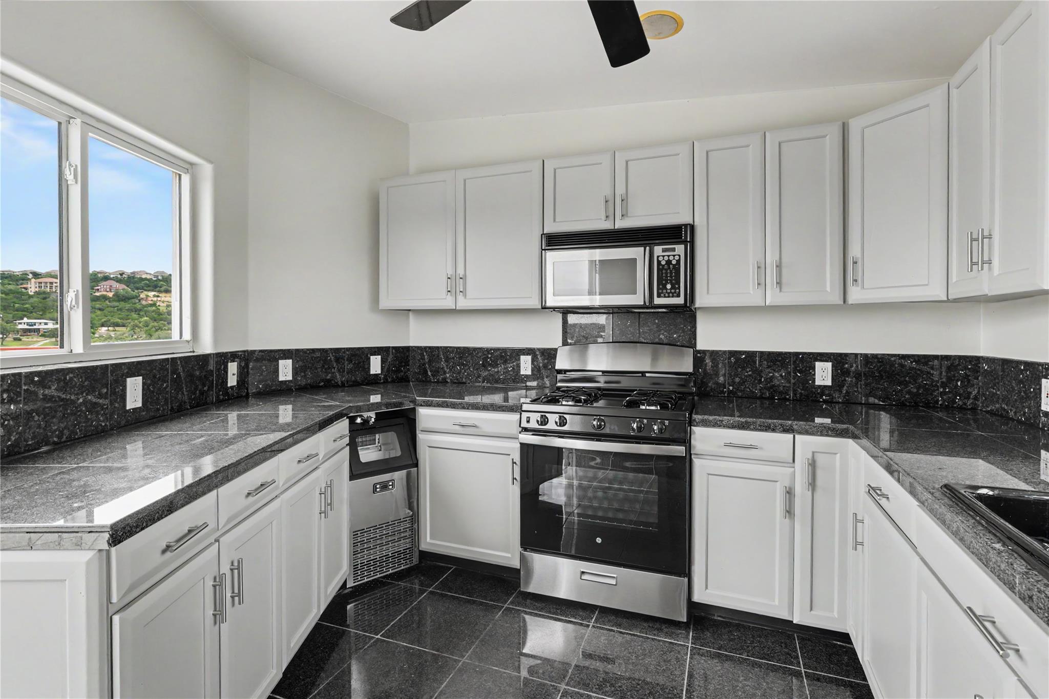 20202 Barnett Glenn Road Spicewood TX 78669