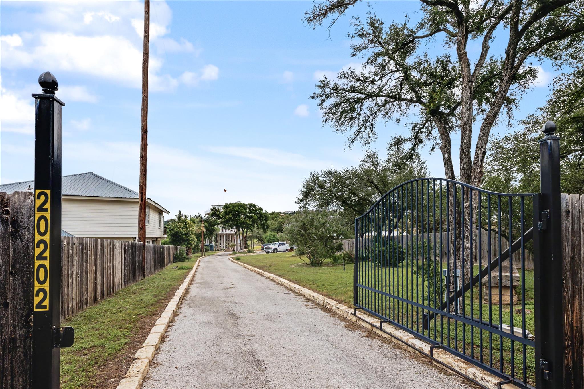20202 Barnett Glenn Road Spicewood TX 78669