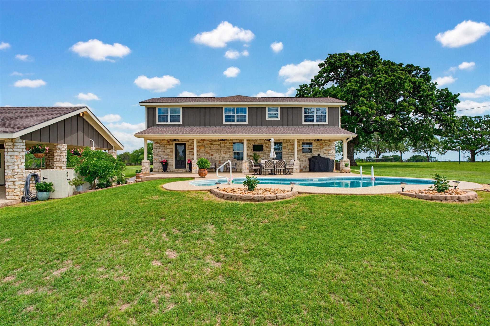 489 Boyd Lane Rockdale TX 76567