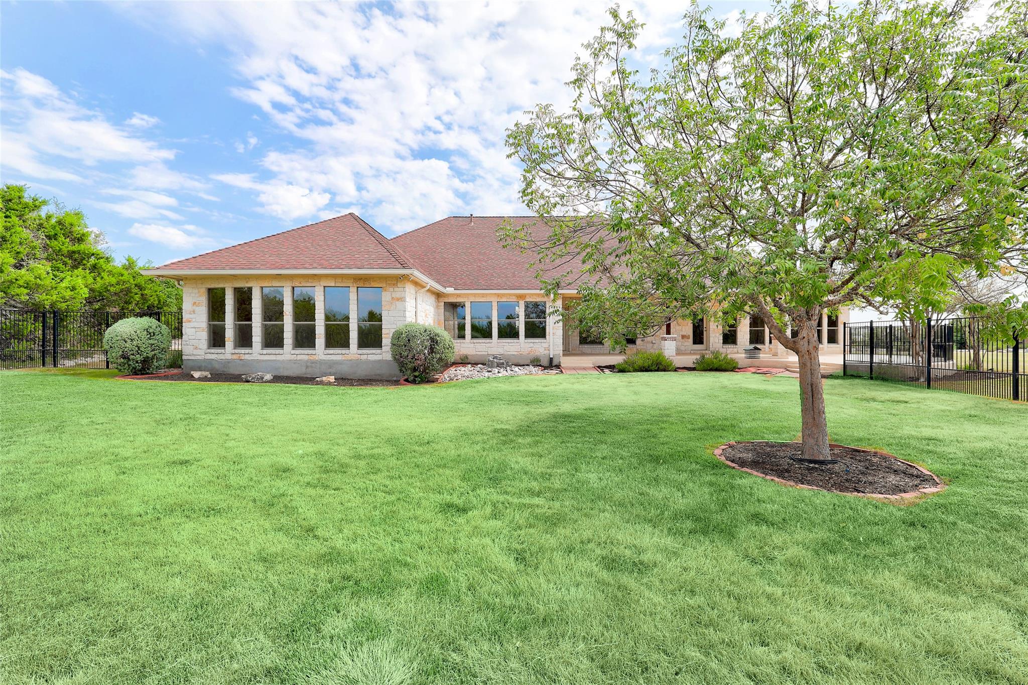 1106 Squaw Valley Leander TX 78641