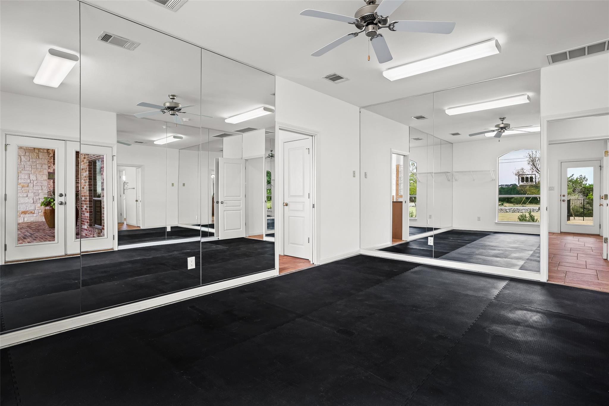 1106 Squaw Valley Leander TX 78641