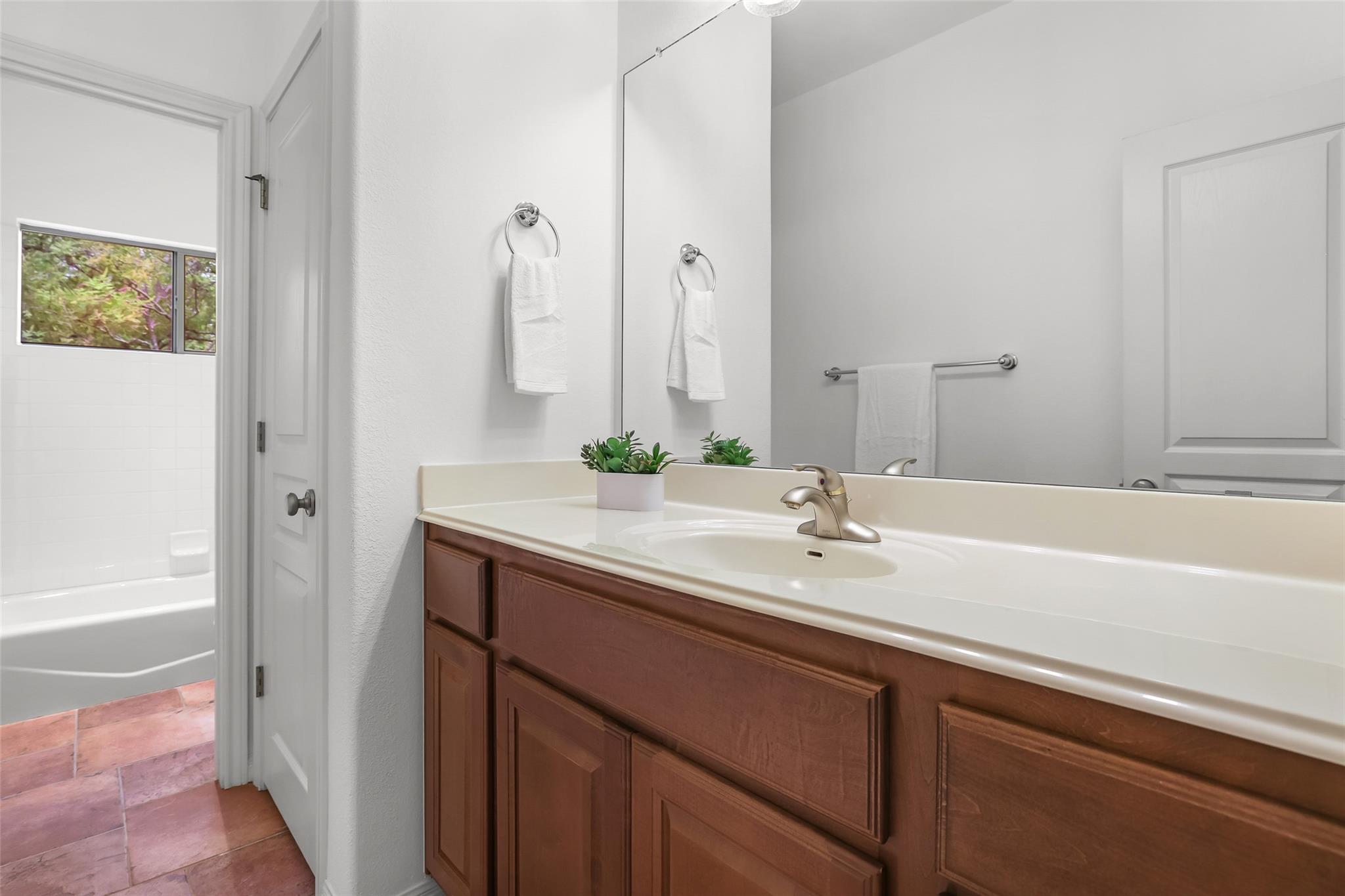 1106 Squaw Valley Leander TX 78641