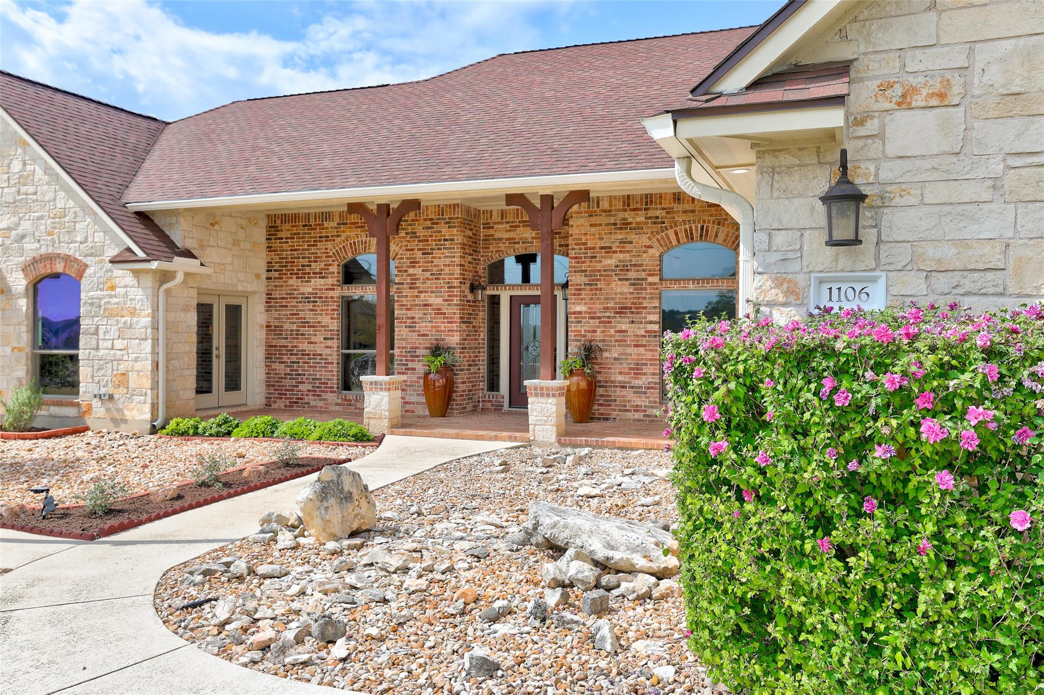 1106 Squaw Valley Leander TX 78641